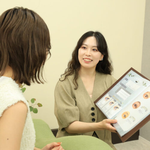 丁寧なカウンセリングの様子