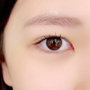 自然な立ち上がりでやわらかい印象に仕上げた鴻巣のまつげパーマ